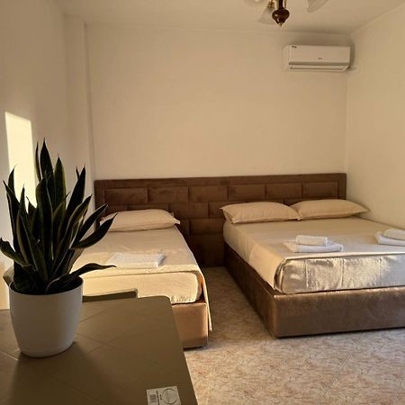 Melas Villa Durres Bagian luar foto