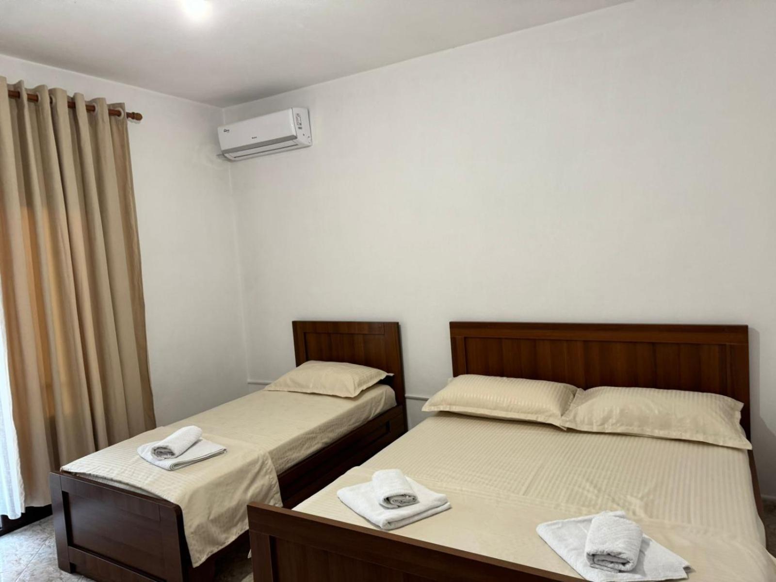 Melas Villa Durres Bagian luar foto
