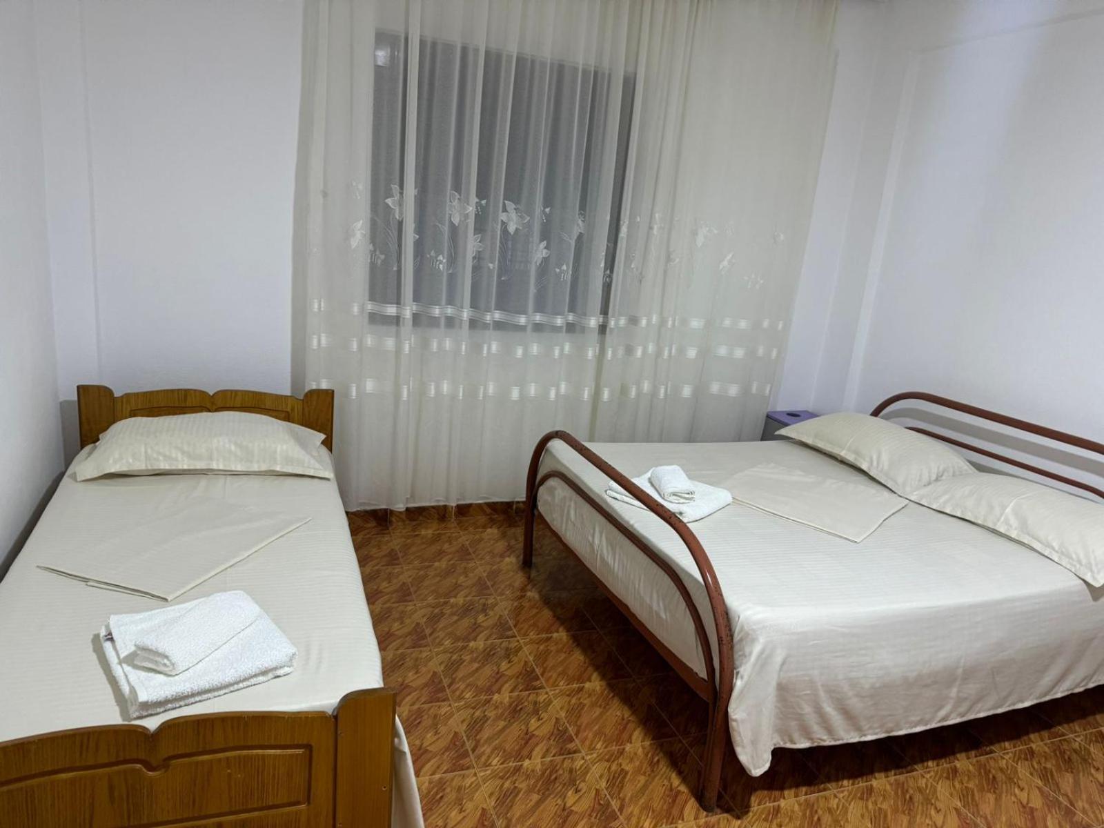 Melas Villa Durres Bagian luar foto
